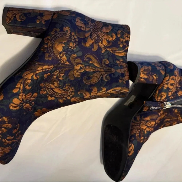 Anthropologie Farylrobin Century Ankle Boots Size 6 - Picture 8 of 11